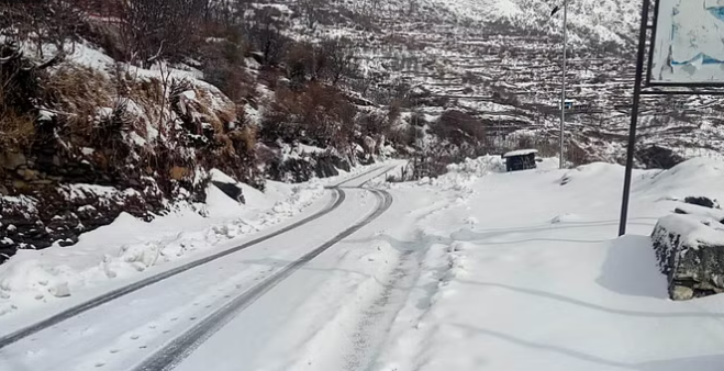 गंगोत्री हाईवे पर सुक्की टॉप से आगे आवाजाही बंद